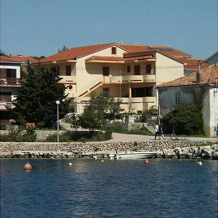 Apartments By The Sea Mandre, Pag - 4095 Kolan Exterior photo