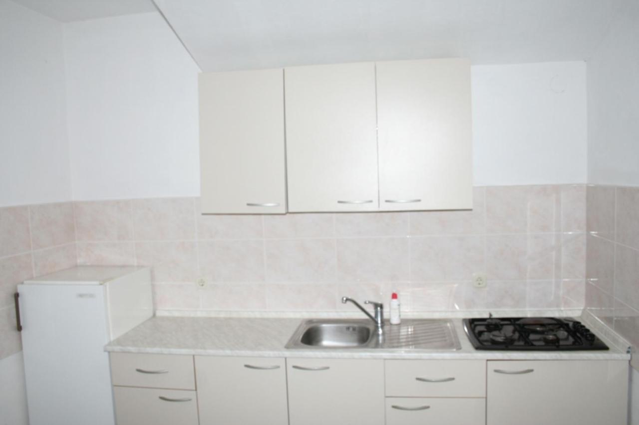 Apartments By The Sea Mandre, Pag - 4095 Kolan Exterior photo