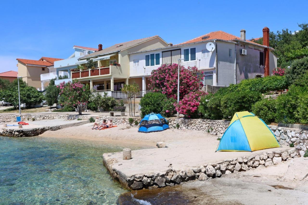 Apartments By The Sea Mandre, Pag - 4095 Kolan Exterior photo