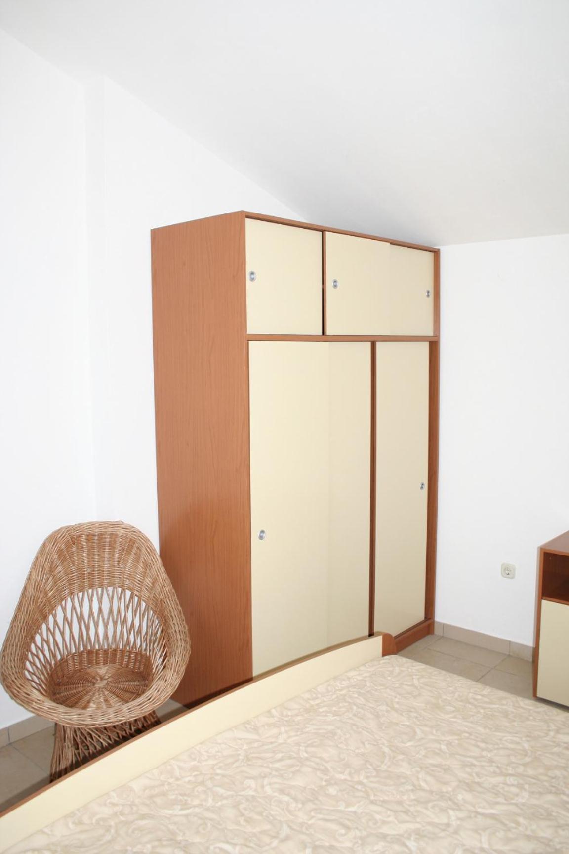 Apartments By The Sea Mandre, Pag - 4095 Kolan Room photo